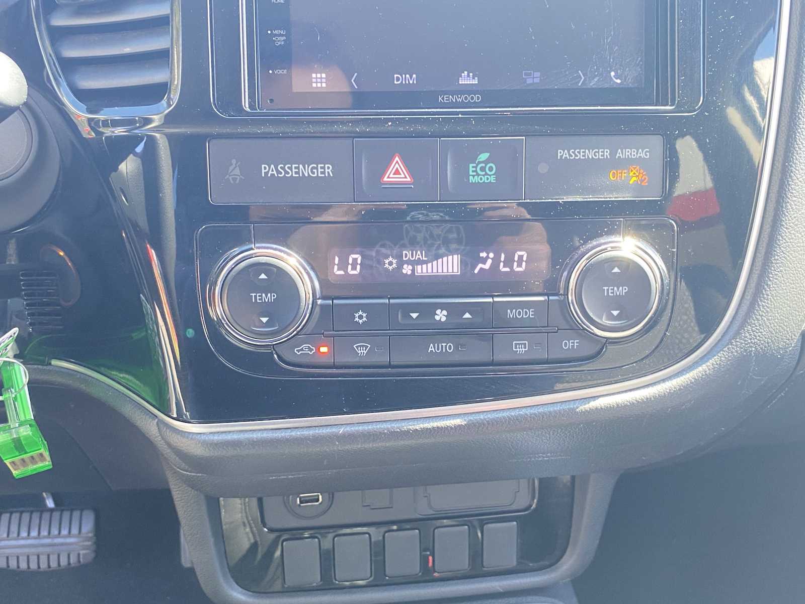 Vehicle image 26 of 29