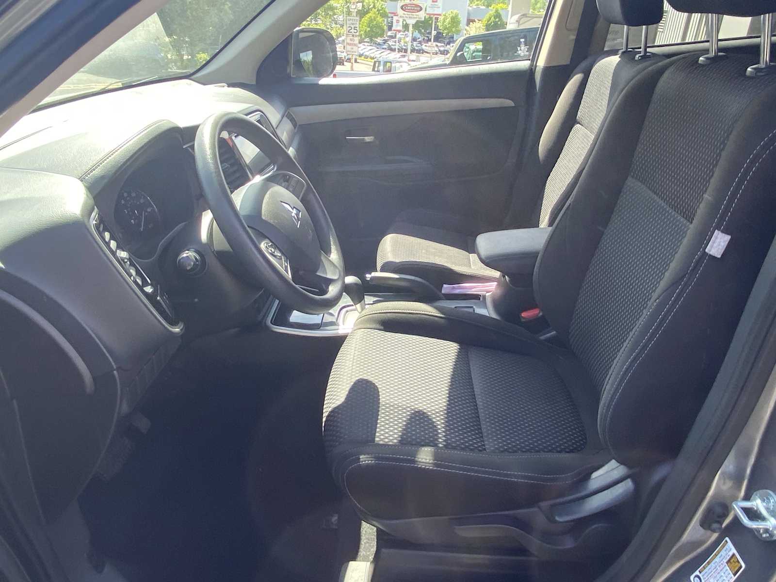Vehicle image 12 of 29