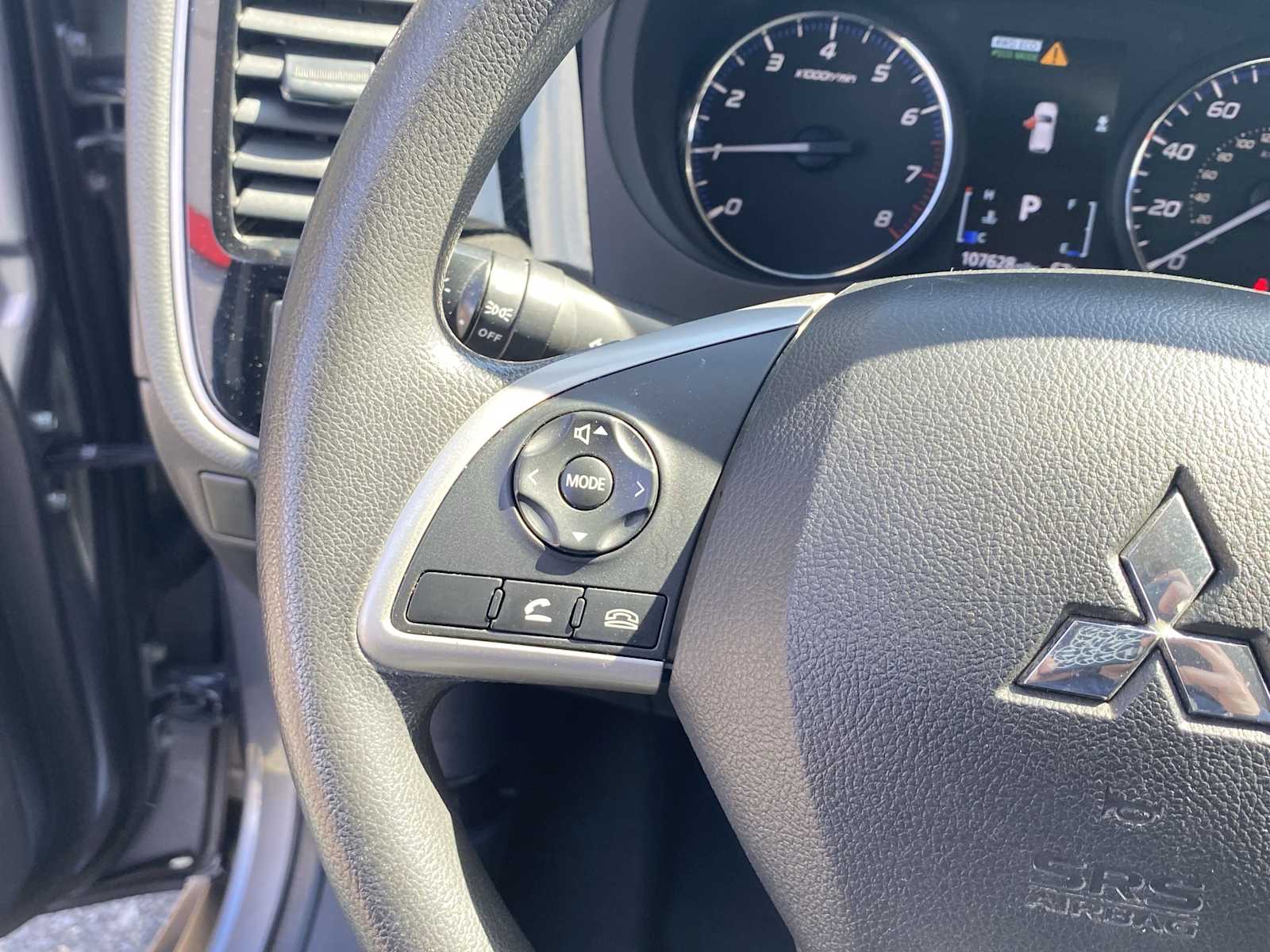 Vehicle image 23 of 29