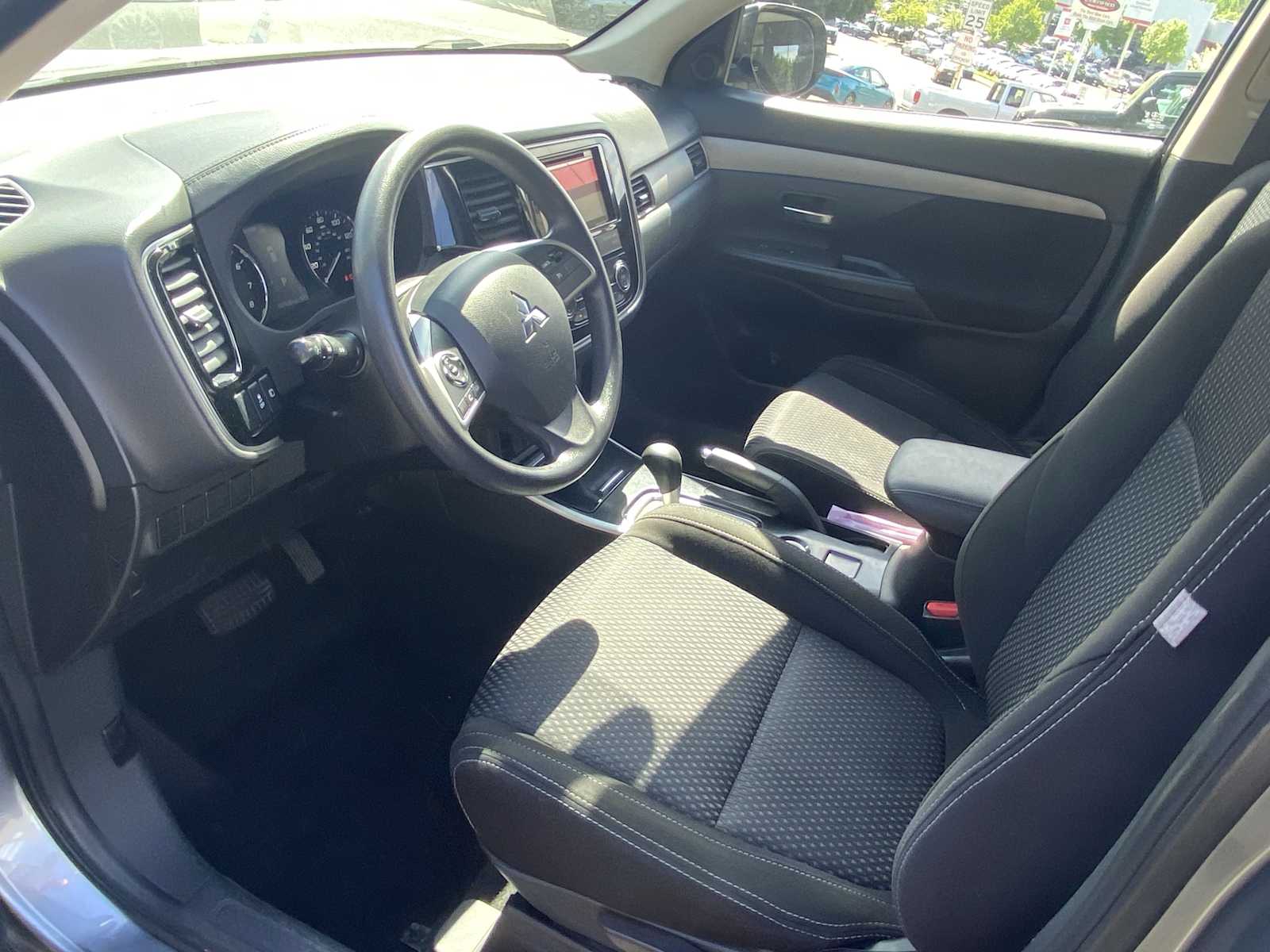 Vehicle image 11 of 29