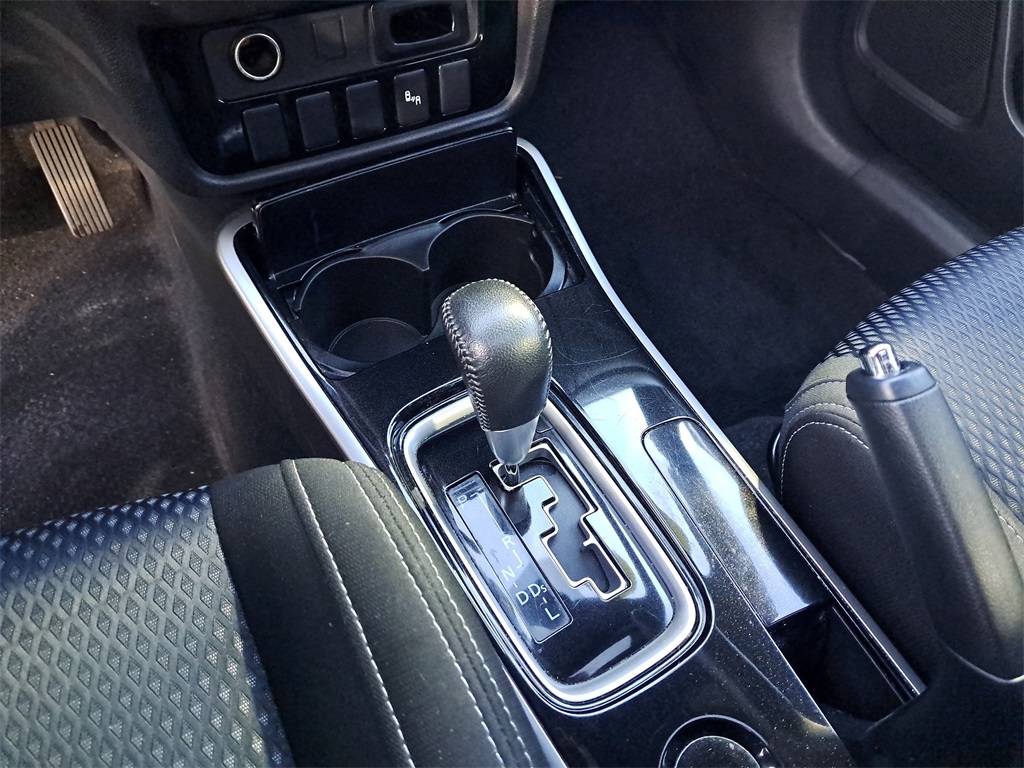 Vehicle image 25 of 26