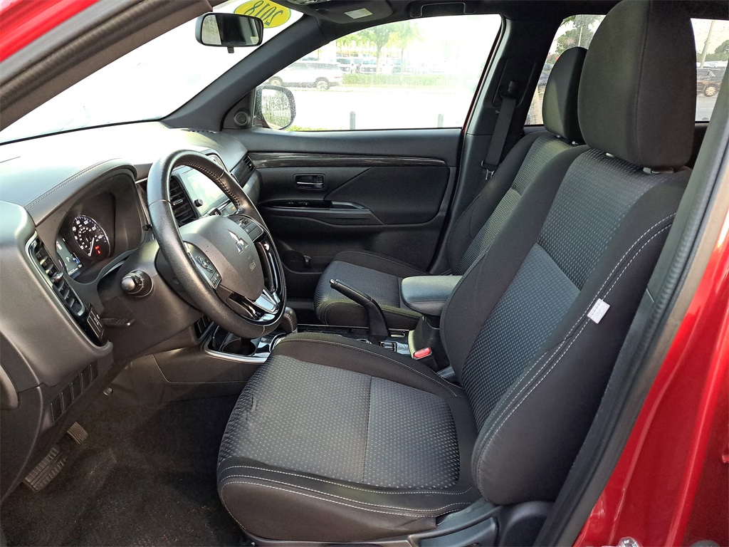 Vehicle image 16 of 26