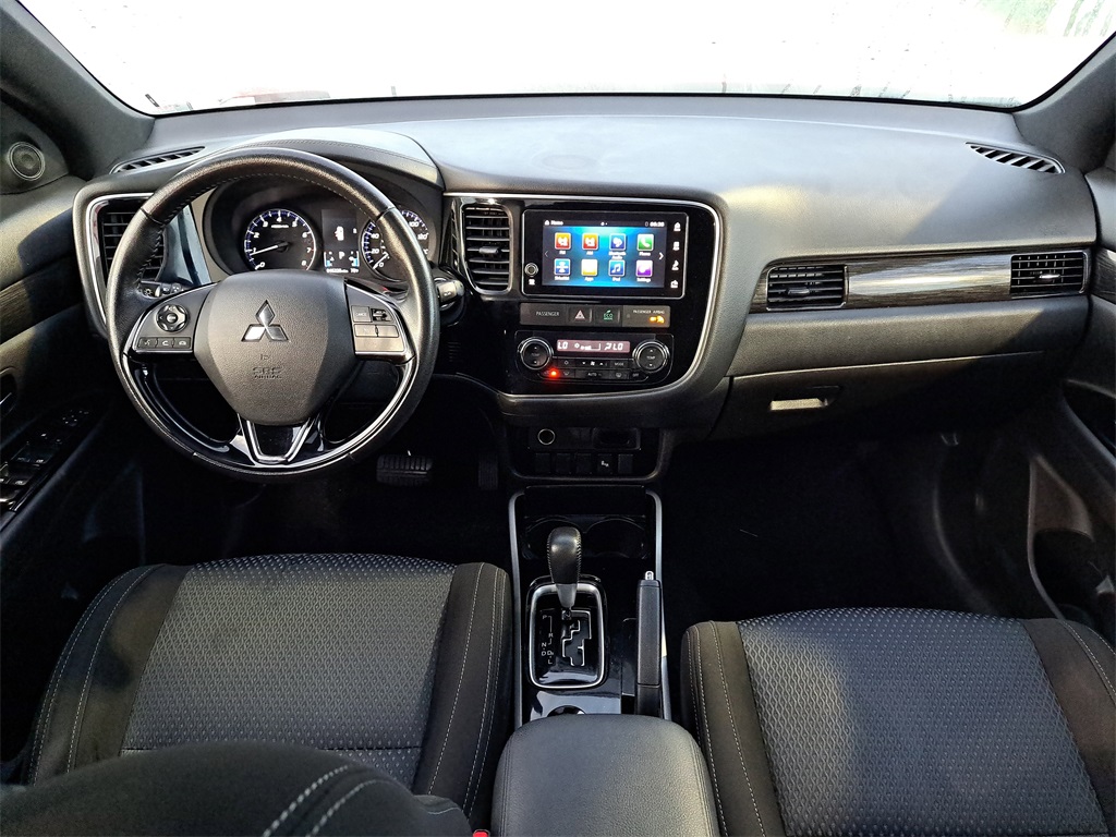 Vehicle image 13 of 26