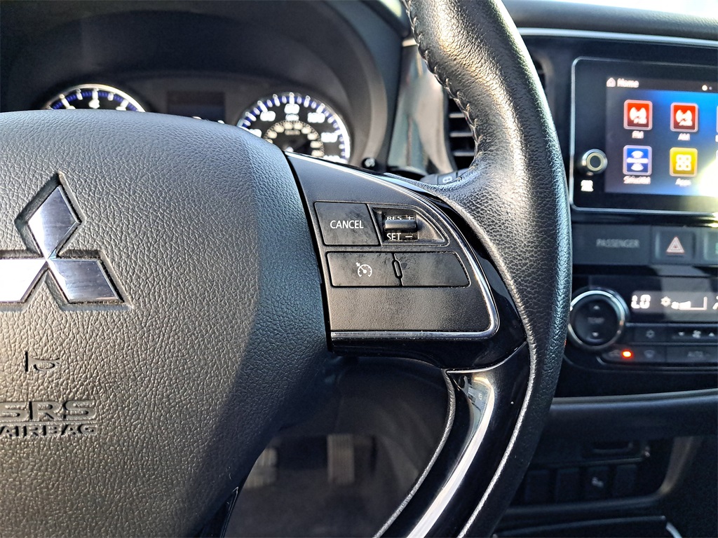 Vehicle image 23 of 26