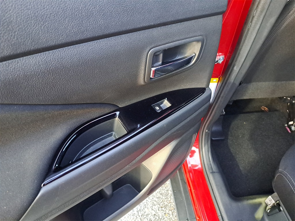 Vehicle image 12 of 26