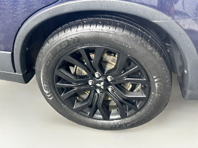 Vehicle image 9 of 37
