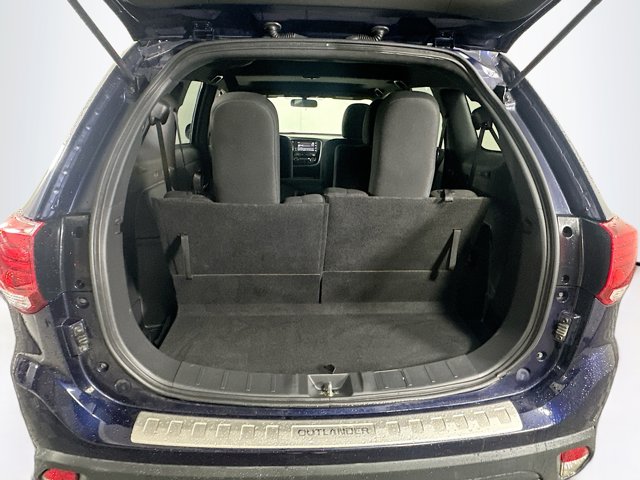 Vehicle image 25 of 37