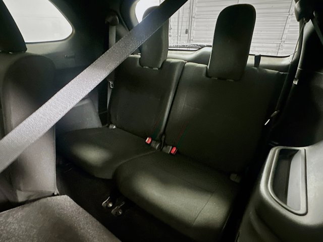 Vehicle image 24 of 37