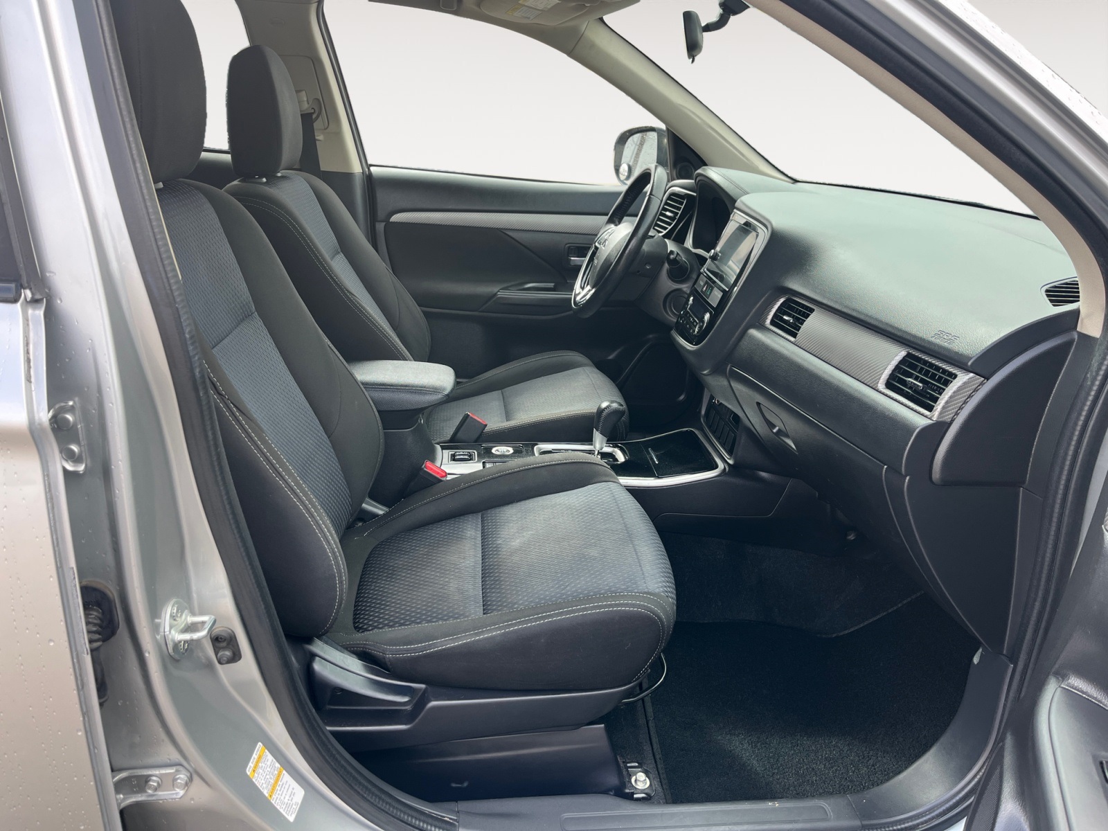 Vehicle image 15 of 35
