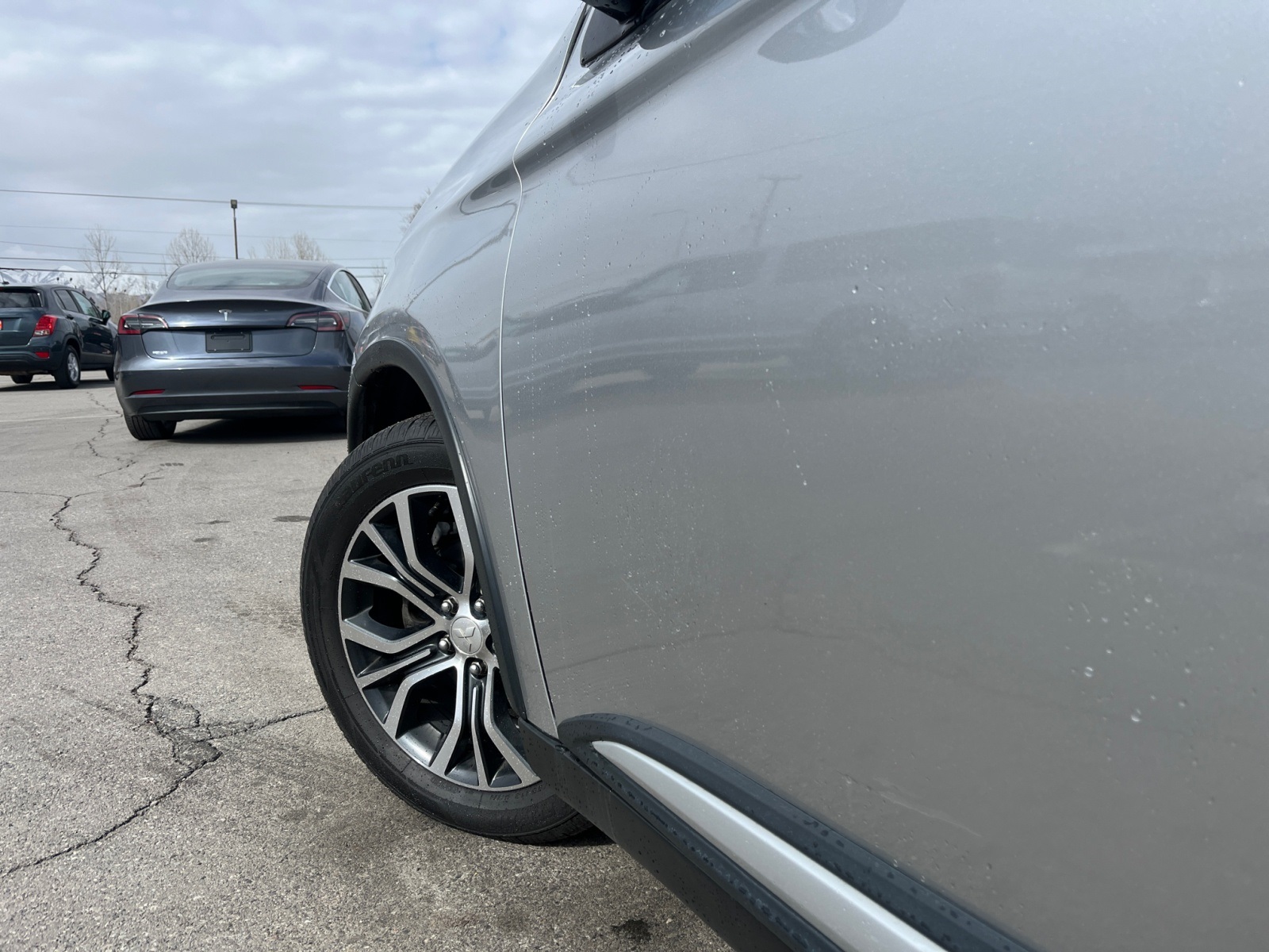 Vehicle image 27 of 35