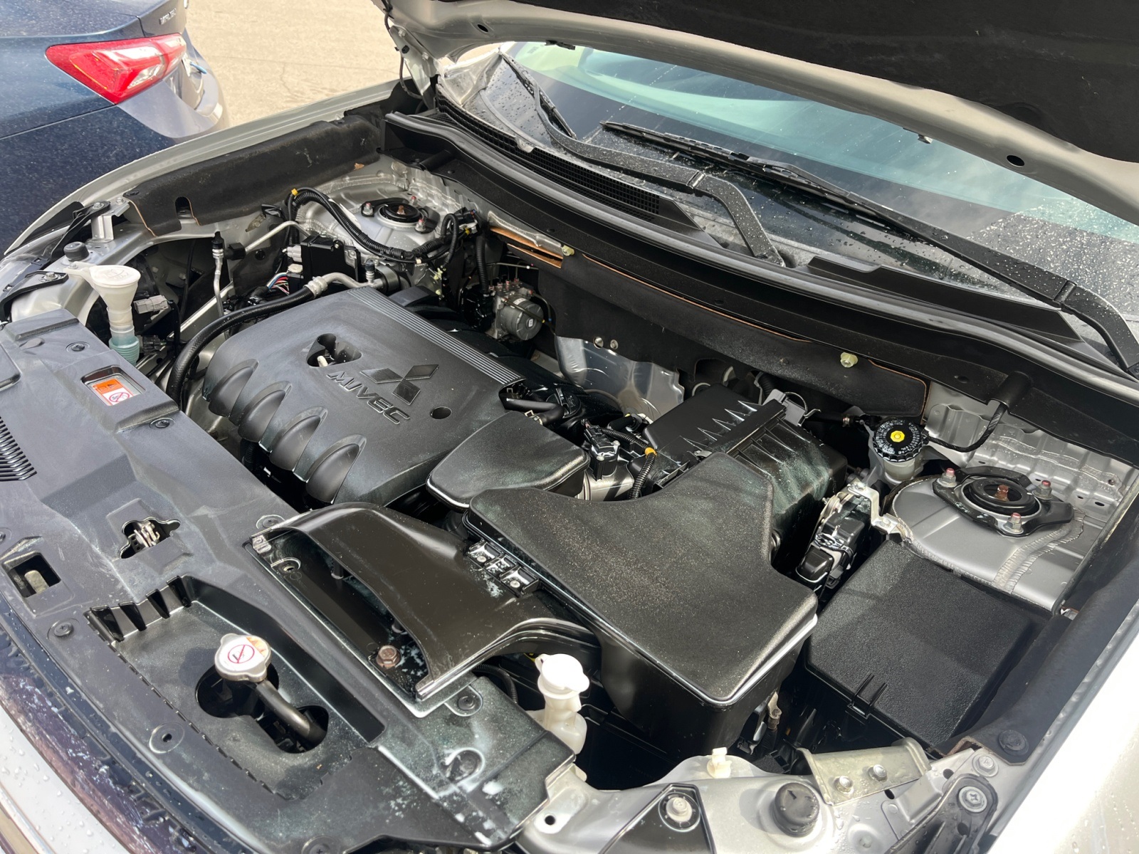 Vehicle image 33 of 35