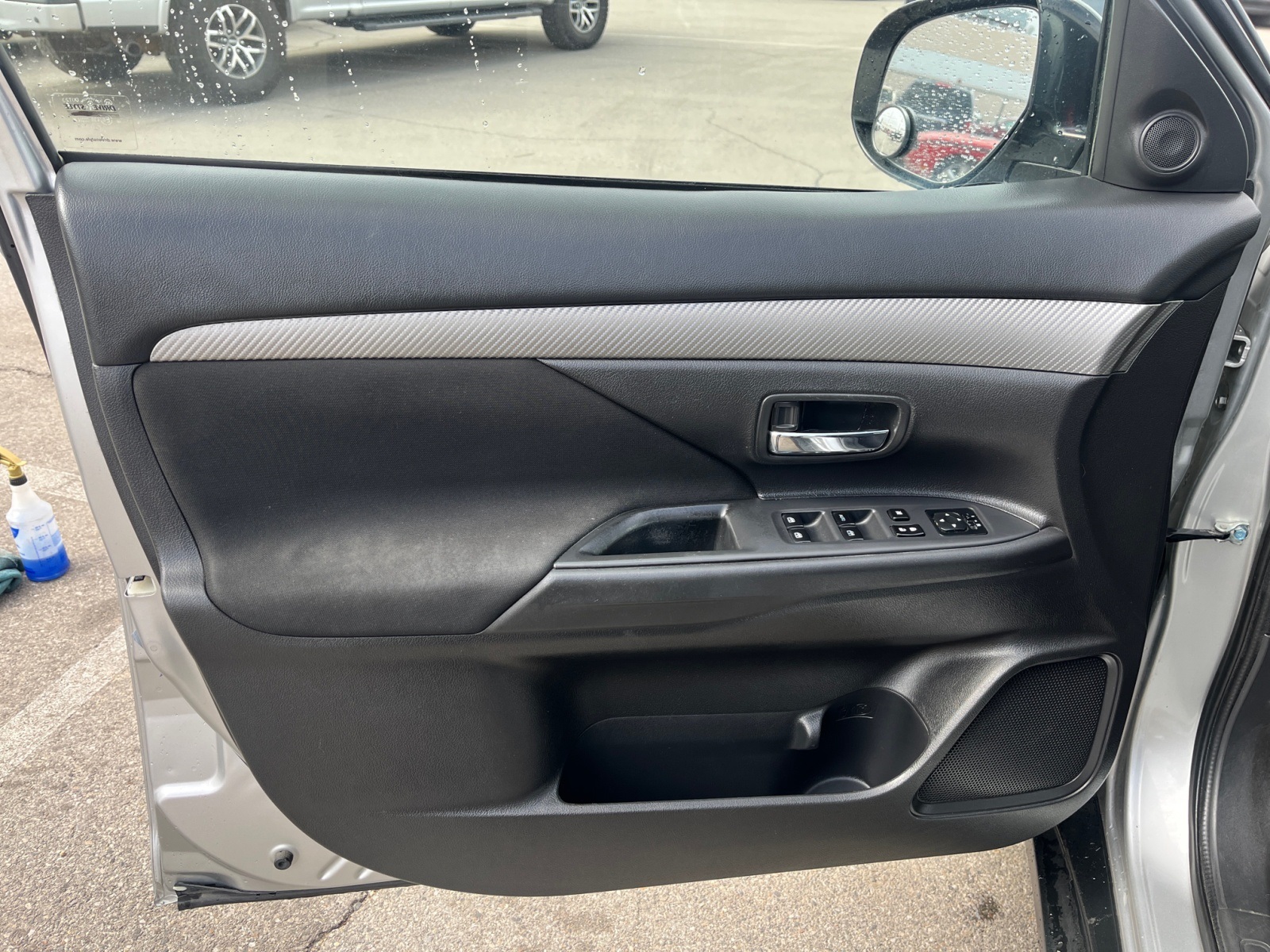 Vehicle image 19 of 35
