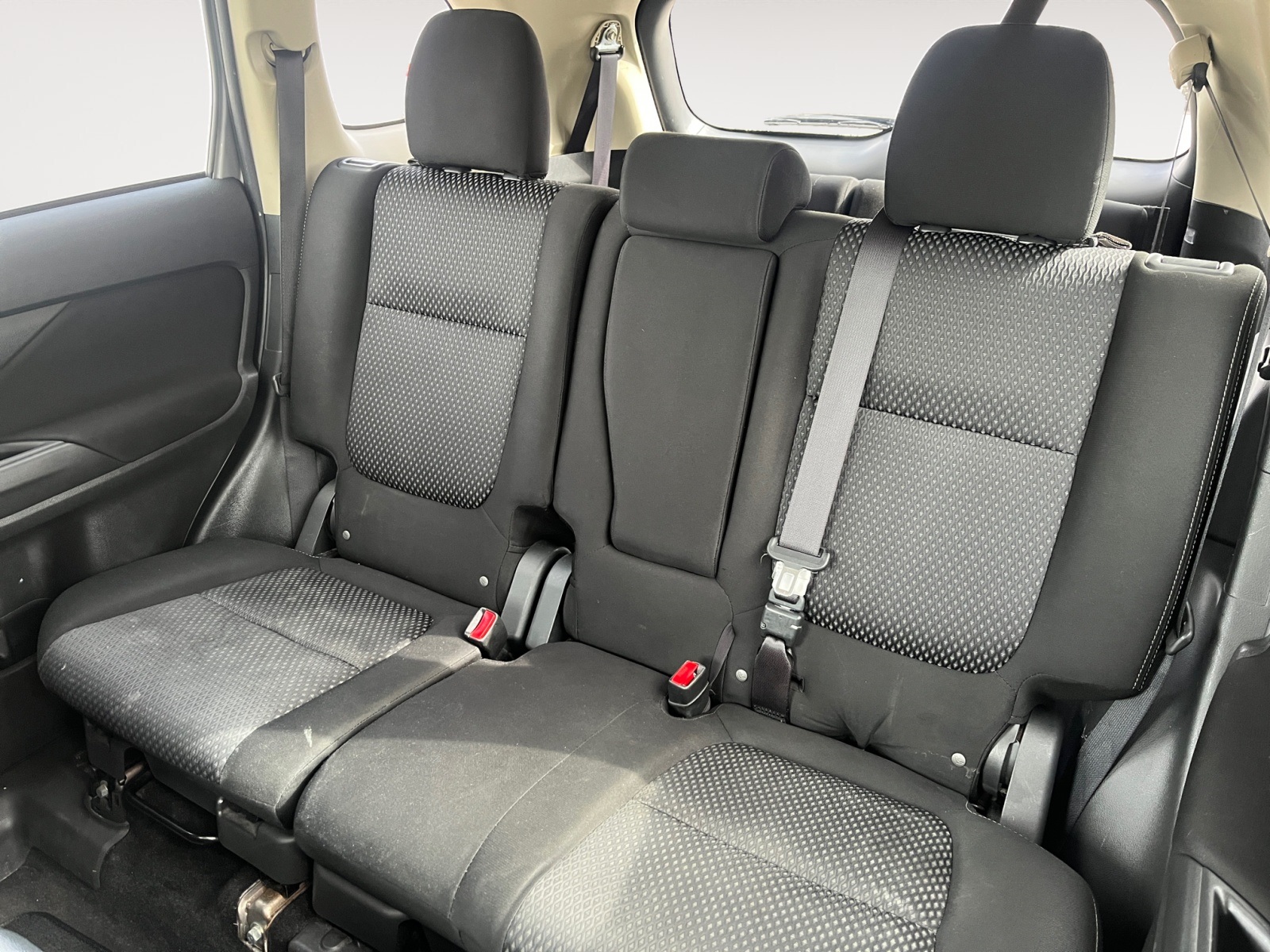 Vehicle image 13 of 35