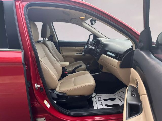 Vehicle image 15 of 25