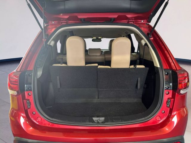 Vehicle image 11 of 25