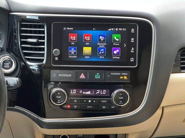 Vehicle image 20 of 25