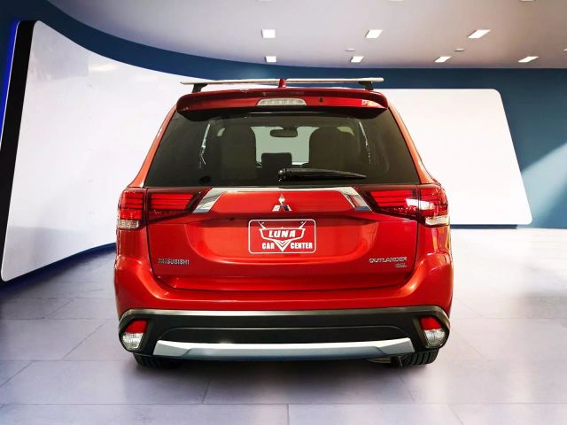 Vehicle image 6 of 25