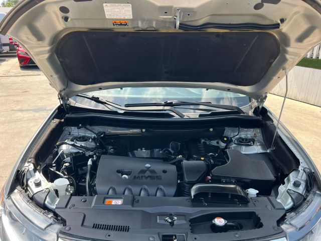 Vehicle image 12 of 39