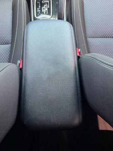 Vehicle image 31 of 39