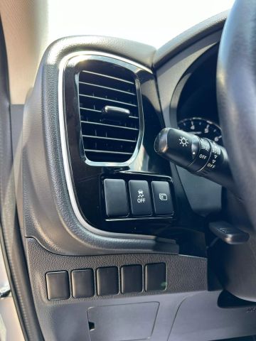 Vehicle image 22 of 39