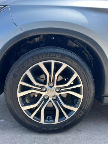 Vehicle image 14 of 39