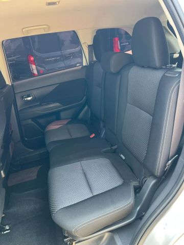 Vehicle image 18 of 39