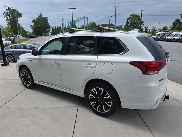 Vehicle image 7 of 38