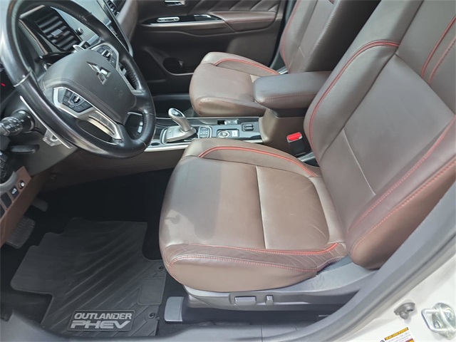 Vehicle image 17 of 38