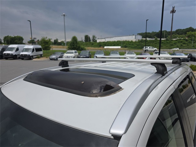 Vehicle image 36 of 38