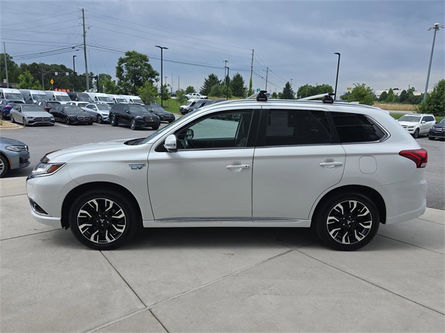Vehicle image 8 of 38