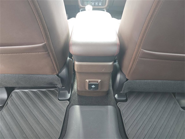 Vehicle image 15 of 38