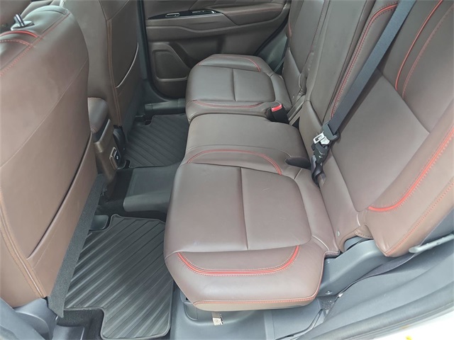Vehicle image 13 of 38