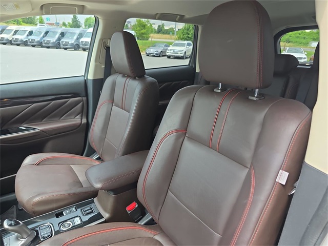 Vehicle image 12 of 38
