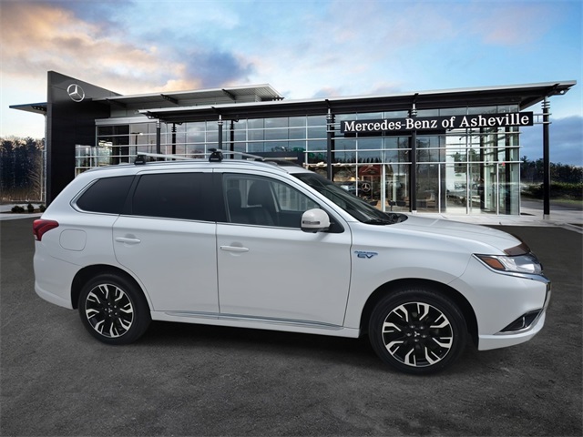 Vehicle image 3 of 38