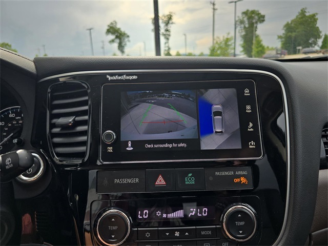 Vehicle image 23 of 38