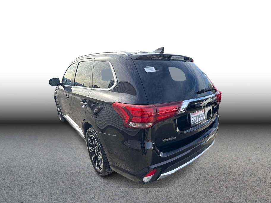 Vehicle image 5 of 23