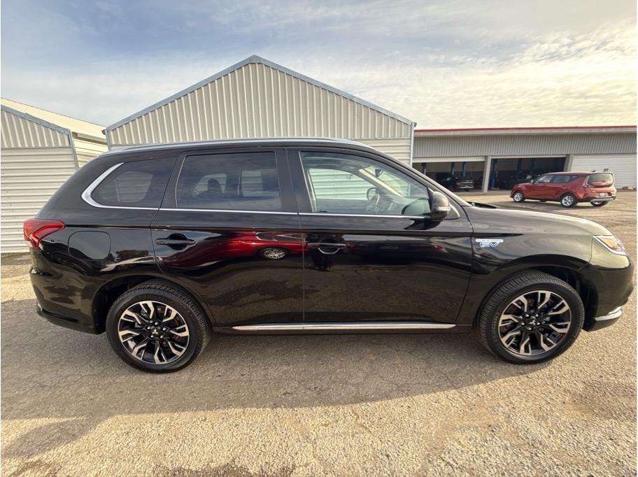 Vehicle image 3 of 23