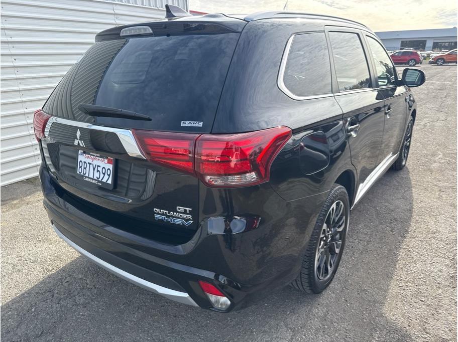 Vehicle image 4 of 23