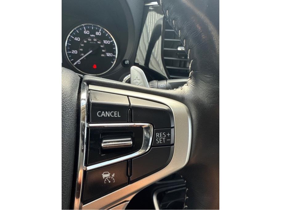 Vehicle image 19 of 23