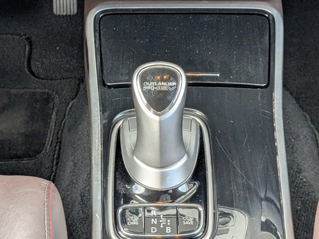 Vehicle image 17 of 31