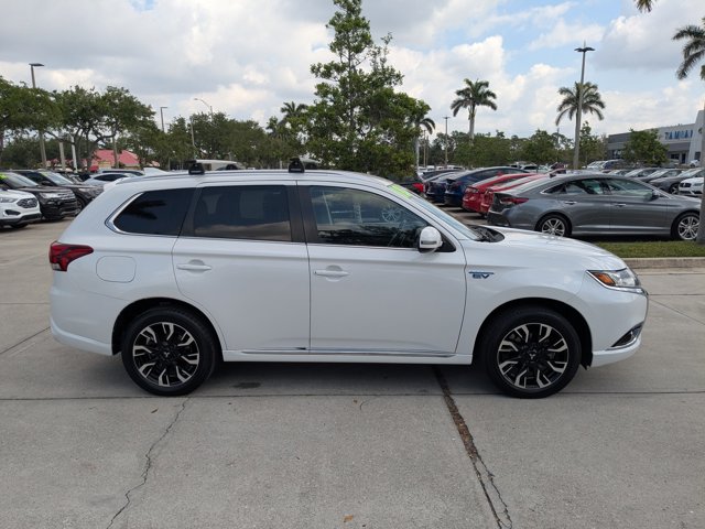 Vehicle image 5 of 31