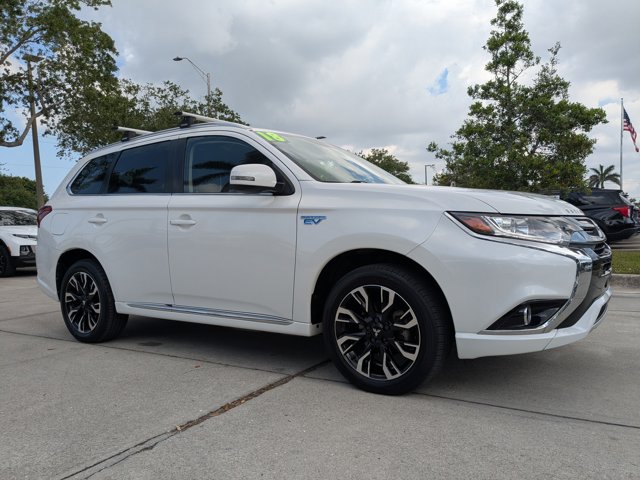 Vehicle image 4 of 31