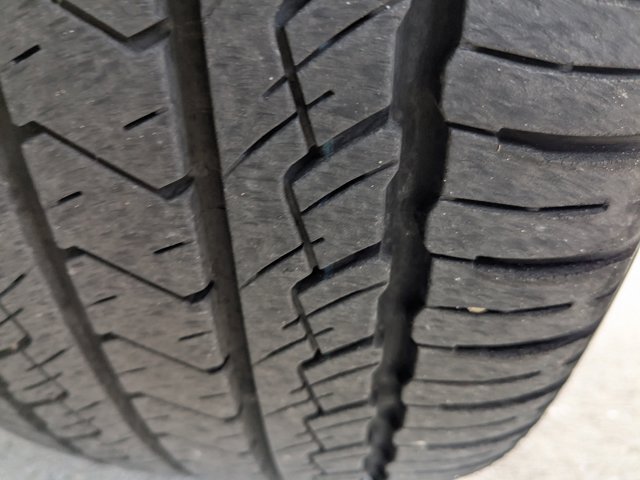 Vehicle image 12 of 31