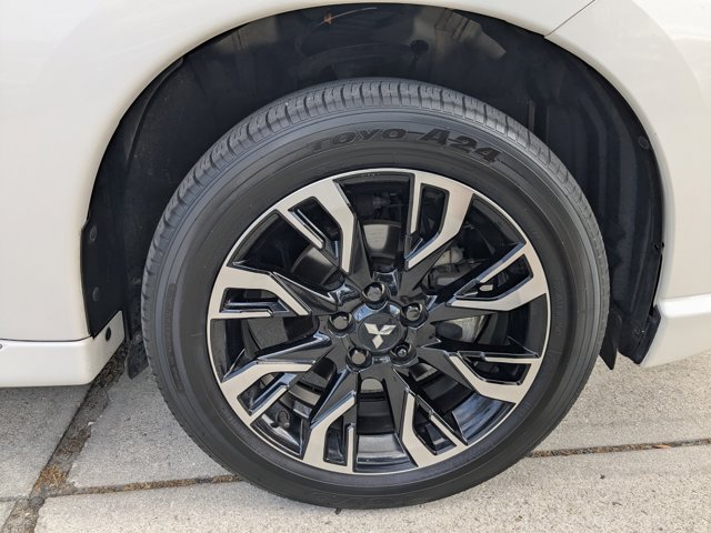 Vehicle image 11 of 31