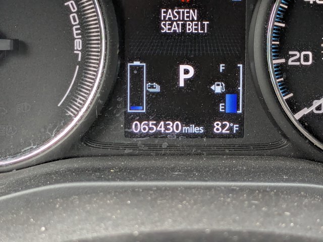Vehicle image 27 of 31