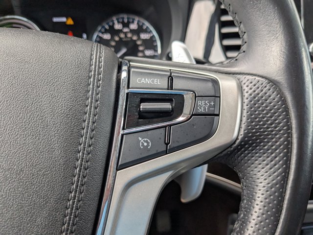Vehicle image 24 of 31