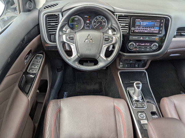Vehicle image 14 of 31