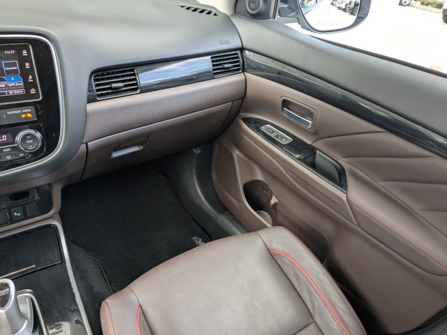 Vehicle image 15 of 31