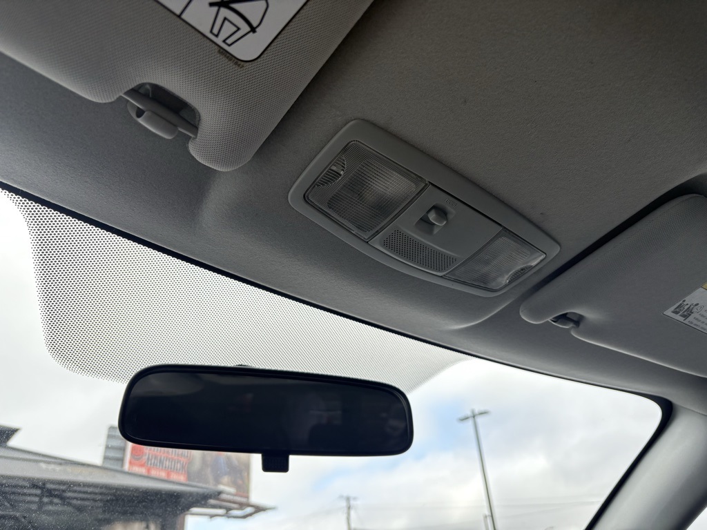 Vehicle image 25 of 38