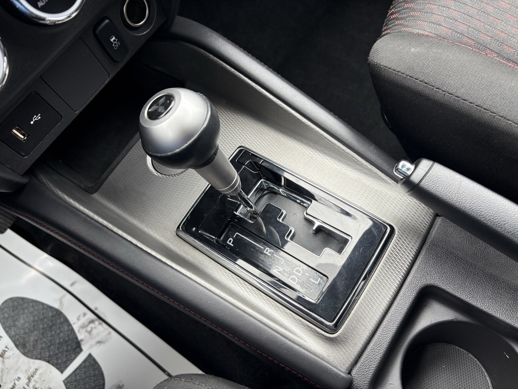 Vehicle image 26 of 38